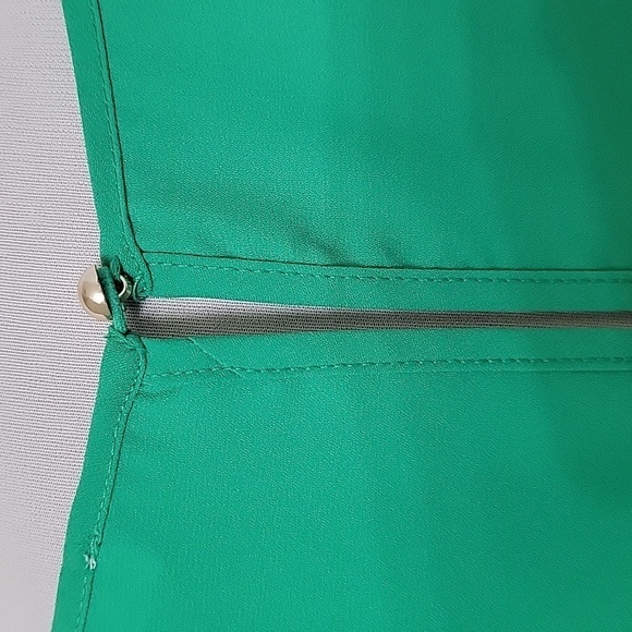 Mine Size S Green Ruched Side Cap Sleeve Blouse, Excellent Used Condition - Picture 5 of 11